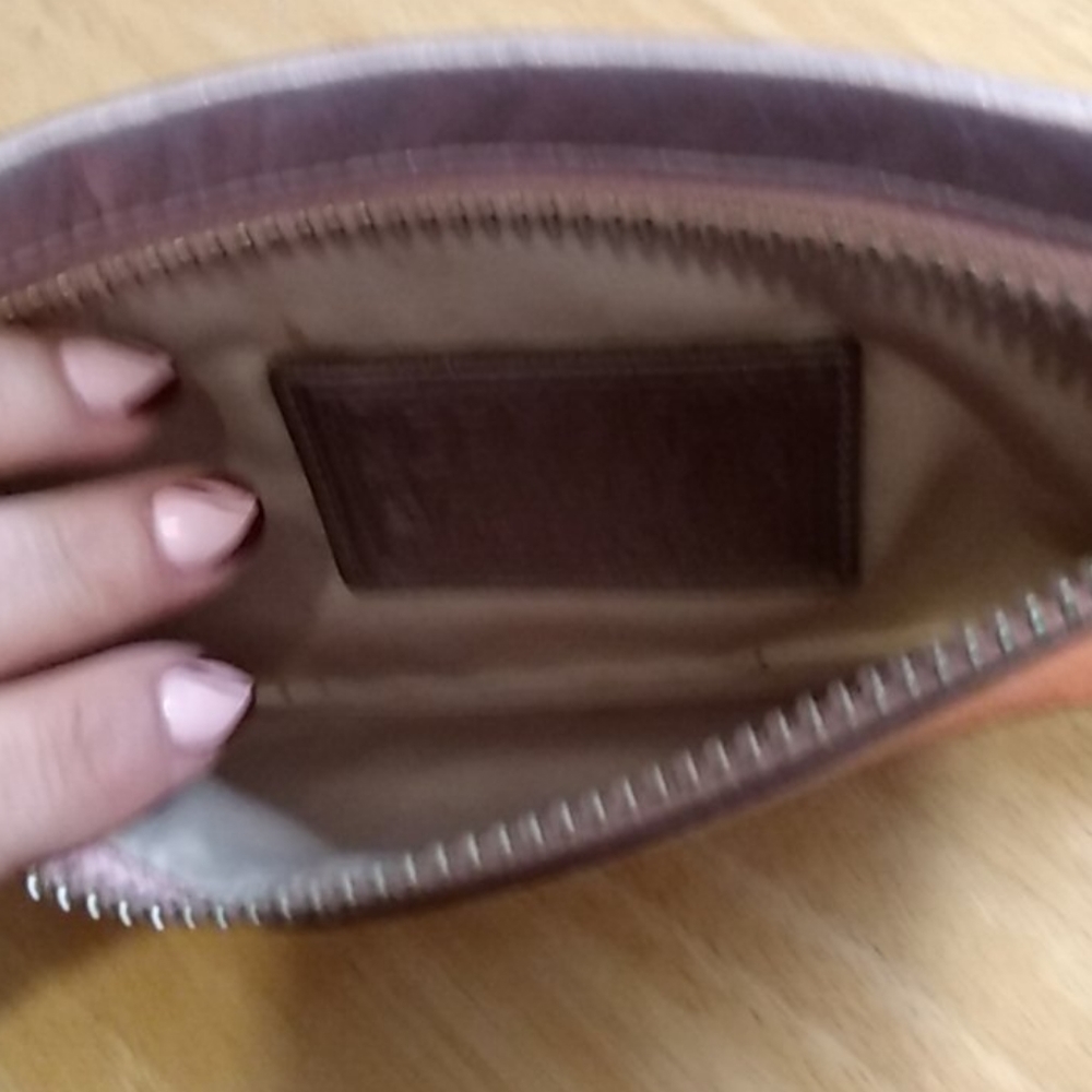 Coach wristlet - Picture 3 of 3